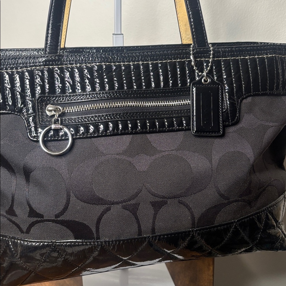 COACH POPPY Signature quilted tote bag (EUC) - Picture 3 of 14